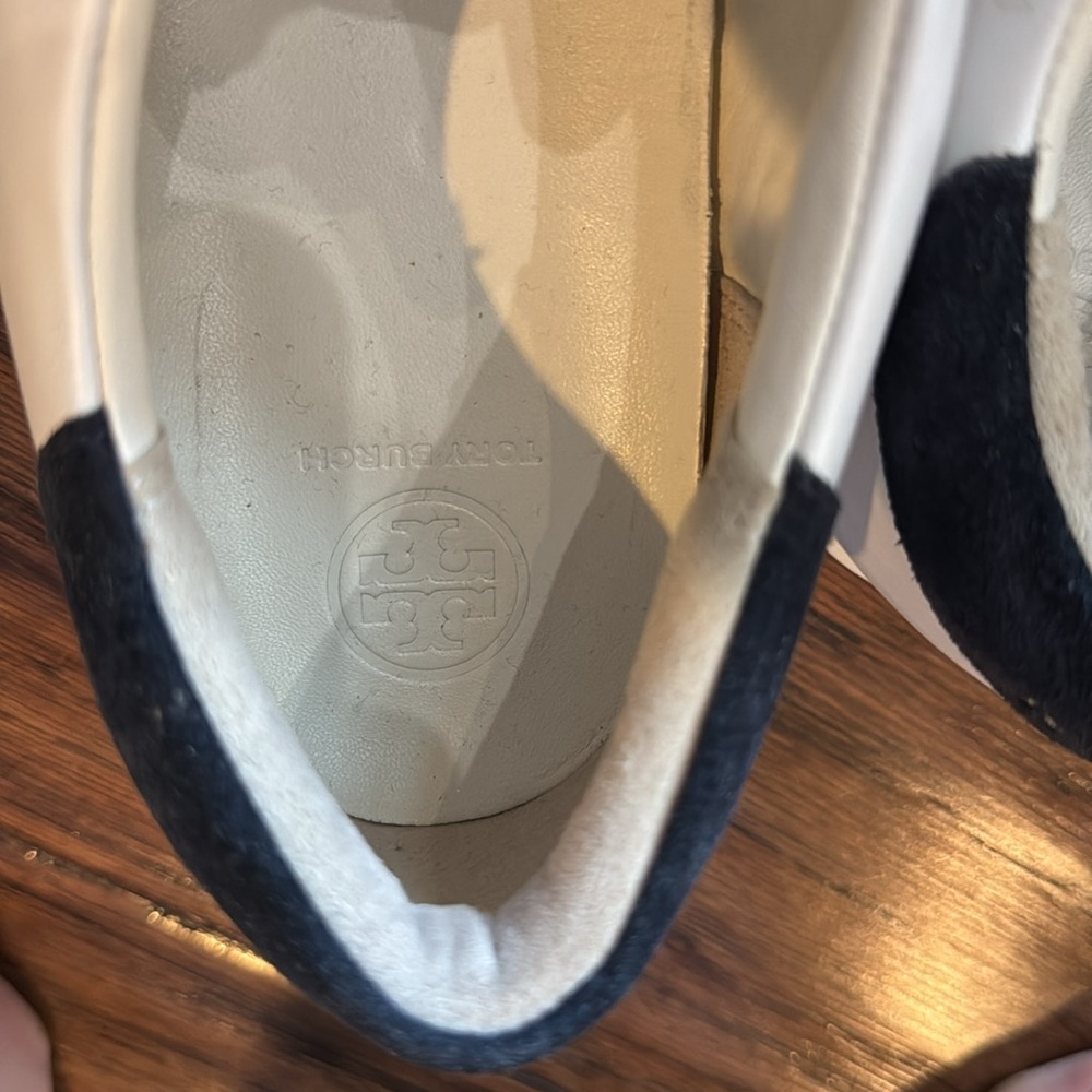 Like New Tory Burch T- Logo White Navy Blue Sneakers Tennis Shoes Size 9.5 - Picture 7 of 12